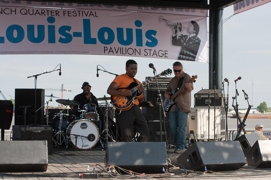 Kipori Woods and band
