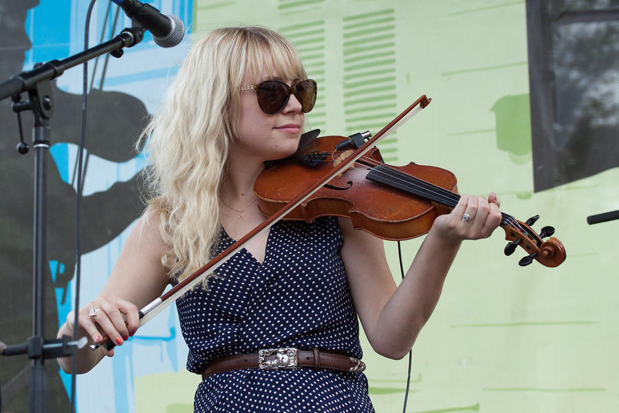Kelli Jones-Savoy on violin