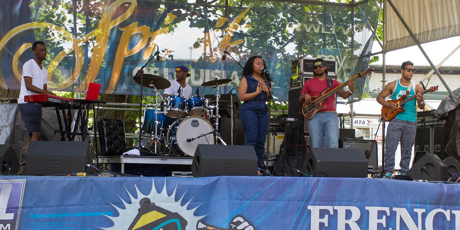 Neshia Ruffins and Young Franchise Band