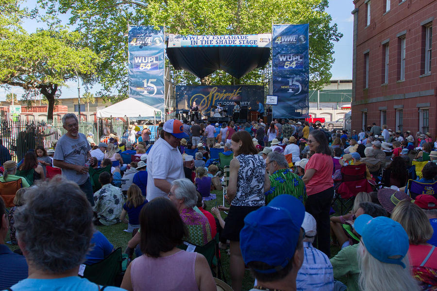 Esplanade in the Shade Stage