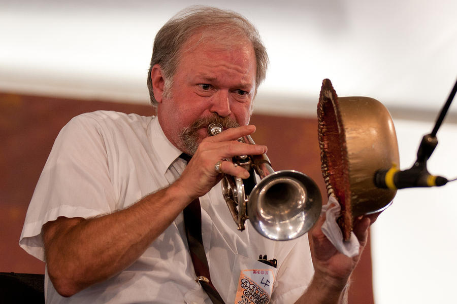 Jamie Wight with derby mute
