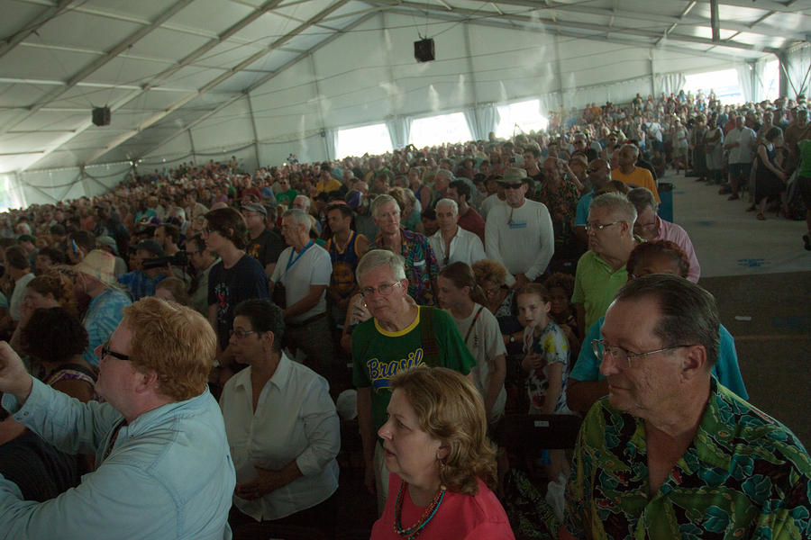 NOJO Crowd