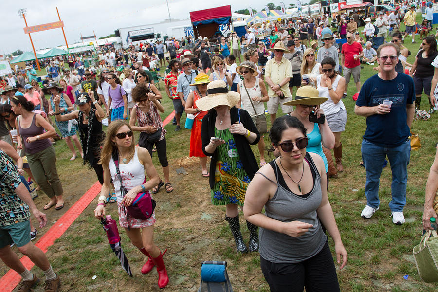 Jazz and Heritage Stage crowd