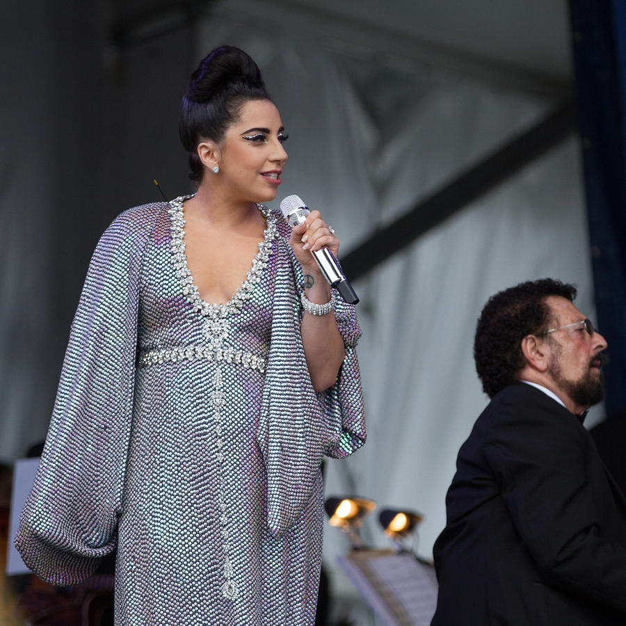 Lady Gaga sings Anything Goes