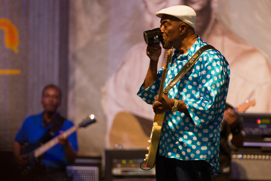 Buddy Guy takes a sip