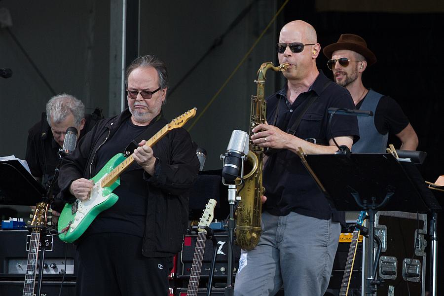 Walt Weiskopf on tenor saxophone