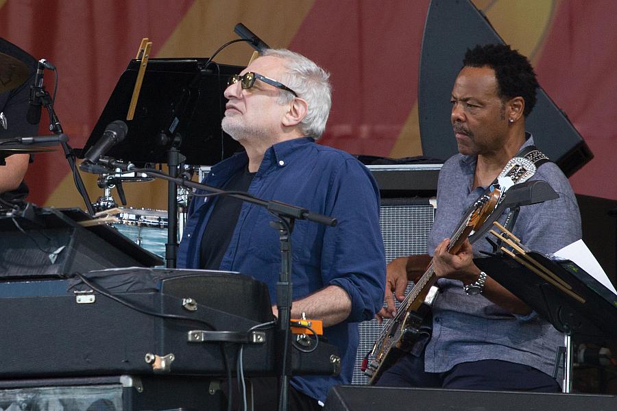 "Ready" Freddie Washington on bass