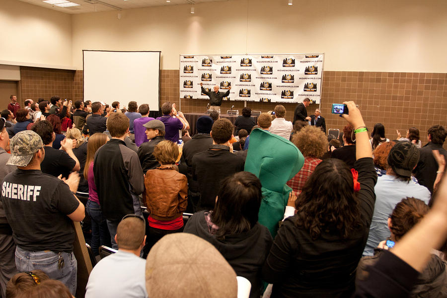 Stan Lee enters to standing ovation