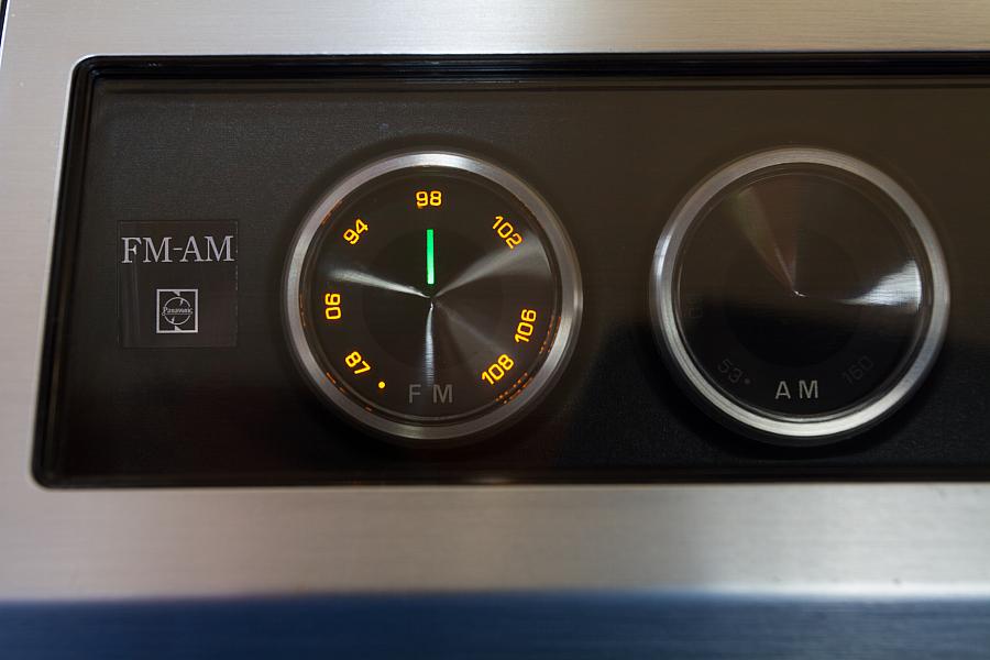 RC-7589 Radio Dials