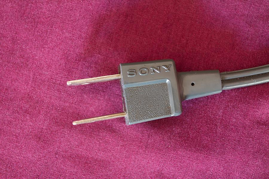 TFM-C650W Plug