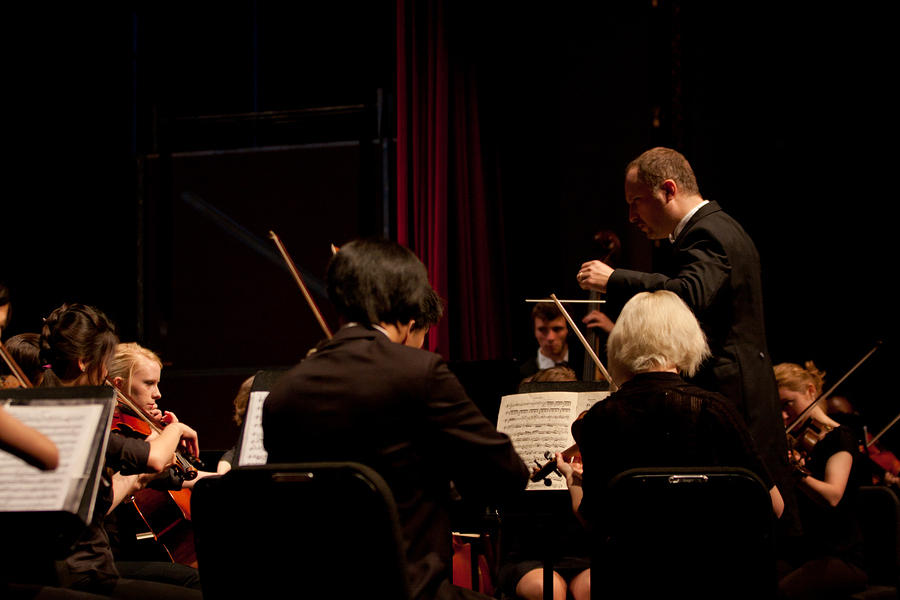 Maxim Samarov conducting
