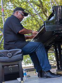 Arnett Hayes