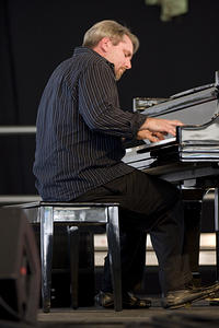 Mike Esneault
