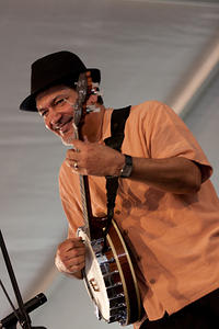 Don Vappie on banjo