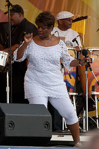 Irma Thomas dancing