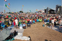 Acura crowd for Wilco