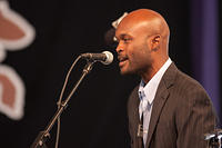 Khari sings