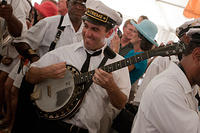 Seva Venet on banjo