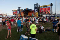 Acura crowd for Jimmy Buffet acoustic
