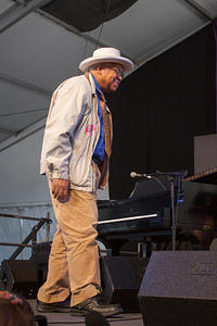 IMG-3190