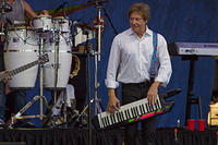 Robert Lamm on keytar