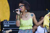 Vocalist Nell Simmons