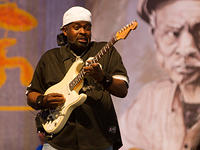 Ric Jaz on guitar