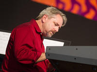 Mike Esnault