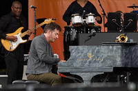 Harry Connick, Jr. on piano