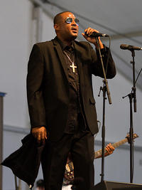 Glen David Andrews