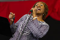 Vocalist Yolanda Robinson