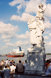 monument to the immigrant