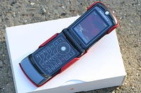 Moto Razr v3xx & Vaja Case 3